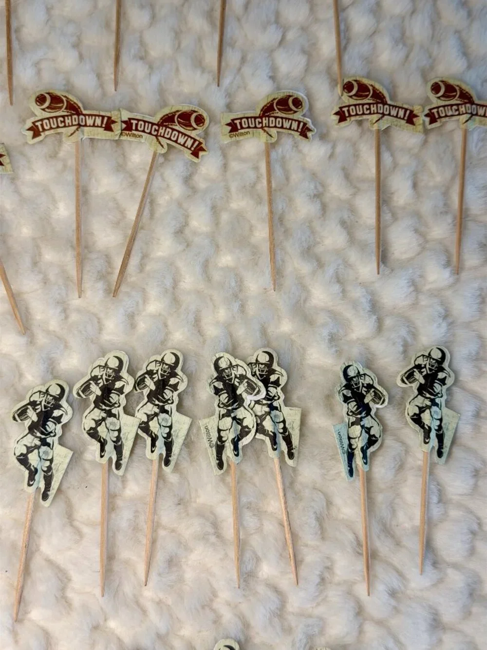 Football Cupcake Picks- 21 ct.